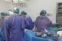 “Báo động đỏ" giành giật sự sống cho nam thanh niên bị đâm thấu tim