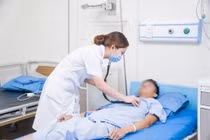 34 tuổi đã tắc ruột do đại tràng