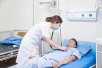 34 tuổi đã tắc ruột do đại tràng