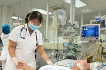 Sốc nhiễm khuẩn, suy đa tạng do tự điều trị gout tại nhà