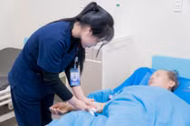 Đau bụng từng cơn, đi khám không ngờ ung thư trực tràng