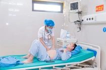 Bỏ thuốc hạ mỡ máu người đàn ông 44 tuổi nguy kịch vì viêm tụy cấp