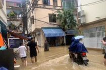 Bộ Y tế hướng dẫn xử lý nước và vệ sinh môi trường trong bão lũ