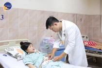 Đau bụng hơn 7 tháng không khỏi do rò túi thừa đại tràng sigma phức tạp