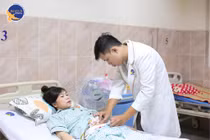 Đau bụng hơn 7 tháng không khỏi do rò túi thừa đại tràng sigma phức tạp