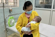 Mổ tim ít xâm lấn cho trẻ có cân nặng thấp 4,3 kg tại tuyến tỉnh