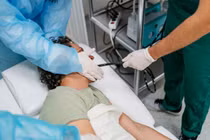 Nội soi dạ dày và đại tràng cùng lúc có tăng nguy cơ biến chứng?