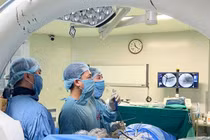 Nội soi 2 cổng điều trị bệnh lý hẹp ống sống thắt lưng do thoái hóa