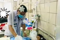 Báo động: Nhiều học sinh phải cấp cứu vì xuất huyết dạ dày