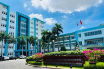 Siêu âm u nang buồng trứng phải nhưng phẫu thuật bóc u buồng trứng trái