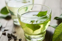 Uống trà xanh, nước vối có gây hỏng thuốc điều trị tiểu đường?