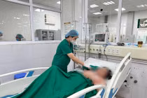 Ngạch cá trê đâm tay, người phụ nữ nguy kịch vì viêm mô tế bào