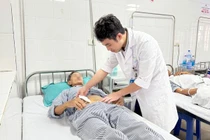 Nội soi cắt toàn bộ tuyến tiền liệt mang hy vọng cho bệnh nhân ung thư