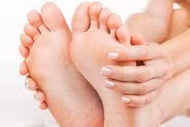 Bàn chân là "lá phổi thứ hai", thấy 5 dấu hiệu này nên đi khám sớm