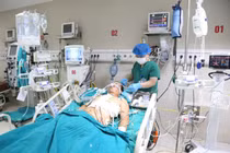 Kỳ tích cứu sống người bệnh đã ngừng tim do vết thương thấu tim, phổi