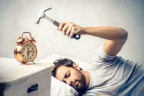 Điều gì xảy ra nếu bạn tắt chuông báo thức rồi ngủ tiếp