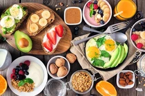 Thực phẩm nên ăn sau phun xăm môi để lên màu đẹp