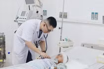 Cứu bệnh nhi 7 tuổi bị chấn thương sọ não nguy kịch 