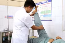 Hơn 3 tháng không đi lại được... không ngờ lupus ban đỏ