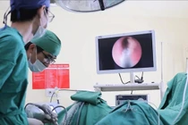 Tiểu buốt, đau hông lưng không ngờ thận ứ nước do hẹp niệu quản