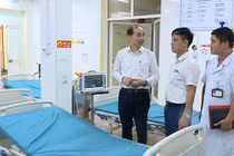 Hà Nội khám cấp cứu, tai nạn trong bão gần 1000 trường hợp