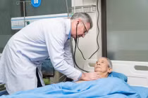 Đau ngực không đi khám, bệnh nhân cấp cứu vì nhồi máu cơ tim cấp