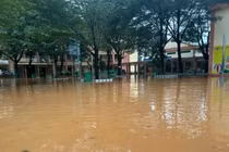 Hơn 2.600 học sinh phải nghỉ học vì lũ ngập trường tại Đồng Nai