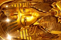 Bí mật vừa hé lộ trong lăng mộ Tutankhamun, cả thế giới sững sờ 