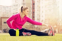 7 bài tập giãn cơ trước khi chạy bộ giảm nguy cơ chấn thương