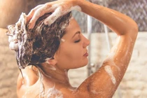 Trời lạnh, hãy bỏ 5 thói quen gội đầu này vì rất dễ bị cảm lạnh