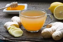 Học ngay cách pha trà gừng giúp giữ ấm cơ thể mùa đông