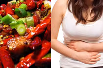  Bé trai ăn ớt chảy máu dạ dày: Người nào không nên ăn cay?