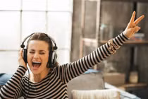 10 lợi ích diệu kỳ của việc nghe nhạc đối với sức khỏe