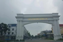 Hải Dương: Tiểu thương chê chợ tiền tỷ, bám đường buôn bán 