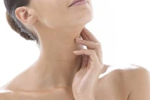 Học ngay 6 cách làm giảm nếp nhăn ở cổ, bạn nhất định phải biết