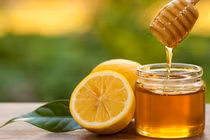 Những lợi ích bất ngờ của việc uống chanh mật ong pha nước ấm