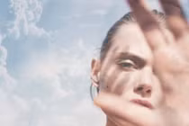 Vì sao càng dùng kem chống nắng càng đen?