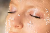 Làm đẹp da bằng muối ăn không phải ai cũng biết