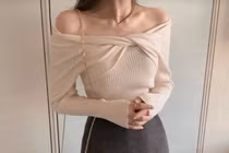 Áo trễ vai, item giúp nàng thăng hạng phong cách khoe trọn bờ vai quyến rũ