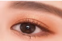 Mẹo giữ kẻ mắt lâu trôi cho những người mí dầu