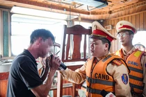 Thuyền trưởng vi phạm nồng độ cồn trên sông Lô