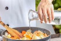 Gợi ý 5 cách đơn giản cứu nguy cho món canh bị nêm quá mặn