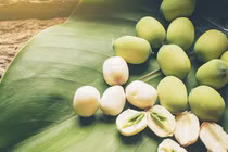 Dùng hạt sen cần lưu ý gì để không hại sức khỏe?