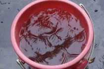 Bé trai 3 tuổi tử vong thương tâm do ngã vào xô nước cao 50 cm