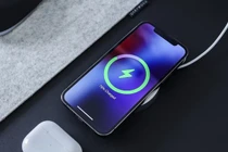 Mẹo khắc phục pin điện thoại sạc mãi không đầy