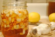 Mùa lạnh, ăn tỏi theo 3 cách này để bồi bổ sức khỏe