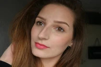 Bật mí 3 màu son giúp phụ nữ trung niên thêm mặn mà, quyến rũ