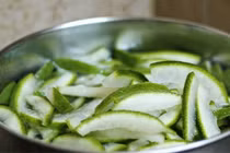 6 tác dụng tuyệt vời của nước vỏ bưởi 