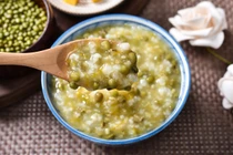 Chăm sóc da từ mặt nạ bột đậu xanh