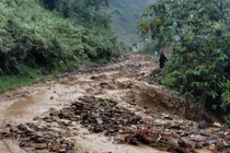 Đi thăm ruộng, người đàn ông bị sét đánh tử vong